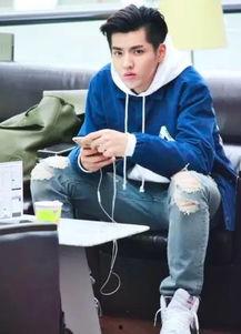 圈内爆料吴亦凡混的开,娱乐圈的社交达人，人脉广泛，混得风生水起  第2张